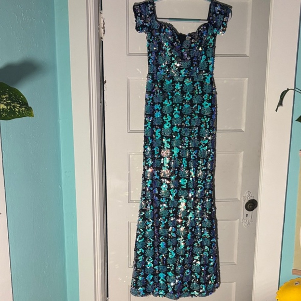 Lulu's Sequin Black Dress